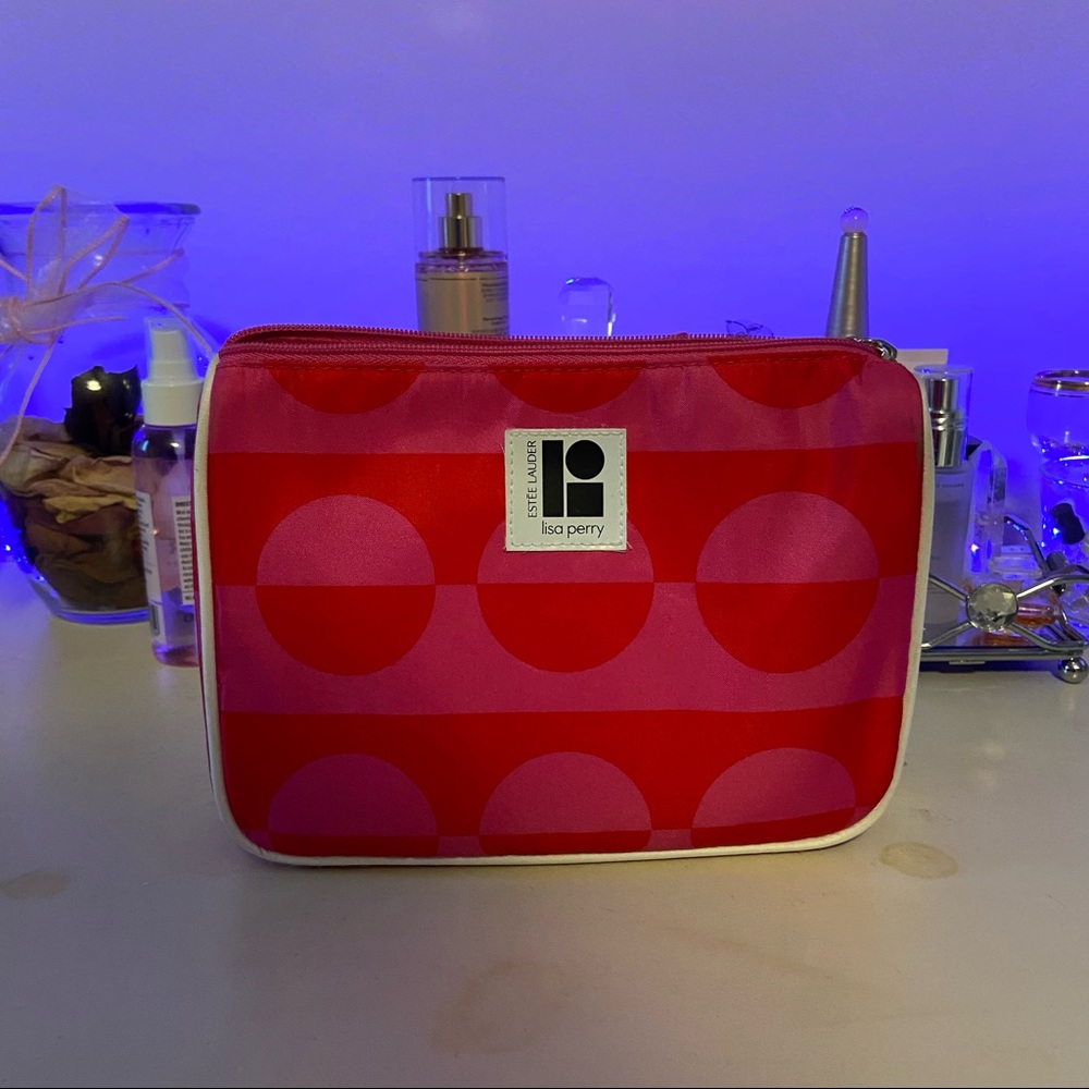 Estée Lauder makeup bag